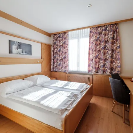 Restaurant Schwarzer Adler 3*