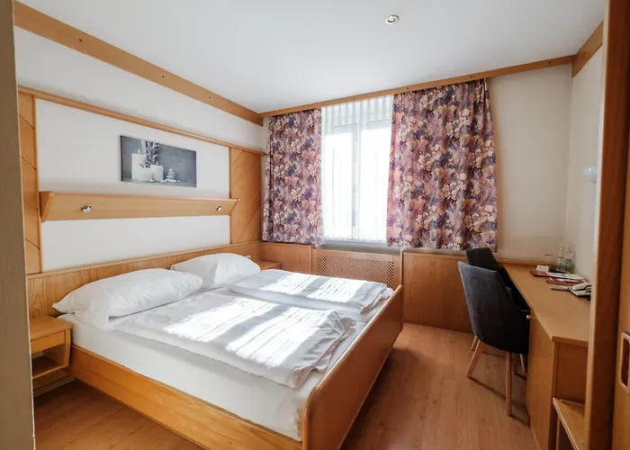 Restaurant Schwarzer Adler 3*