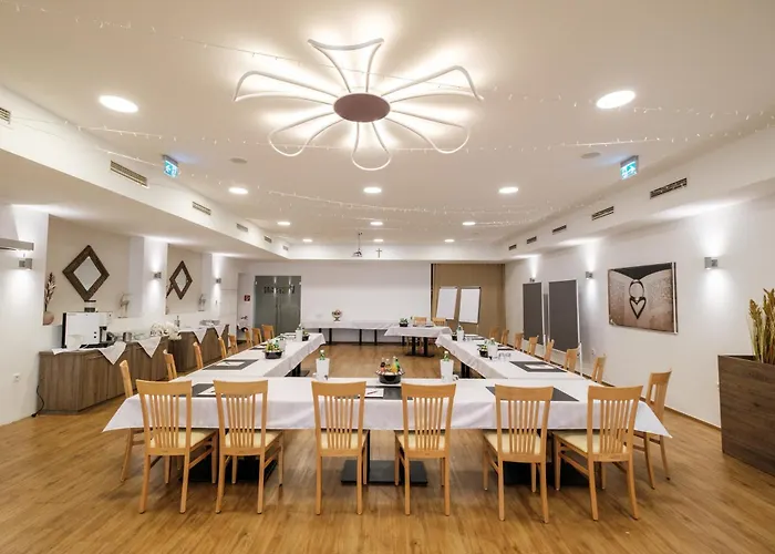 Restaurant Schwarzer Adler فندق Friedberg