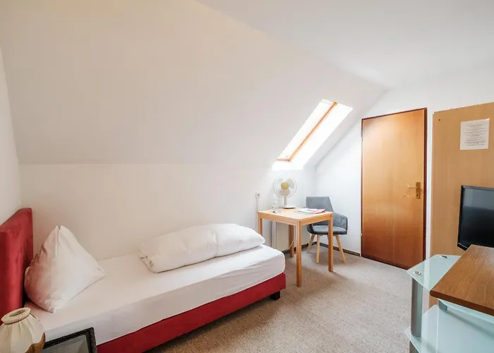 Restaurant Schwarzer Adler فندق Friedberg