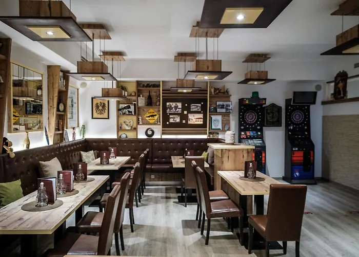 Hotel Restaurant Schwarzer Adler 3*